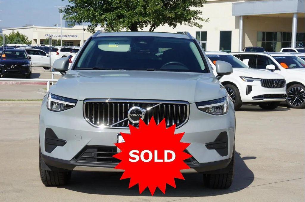 used 2025 Volvo XC40 car, priced at $32,777