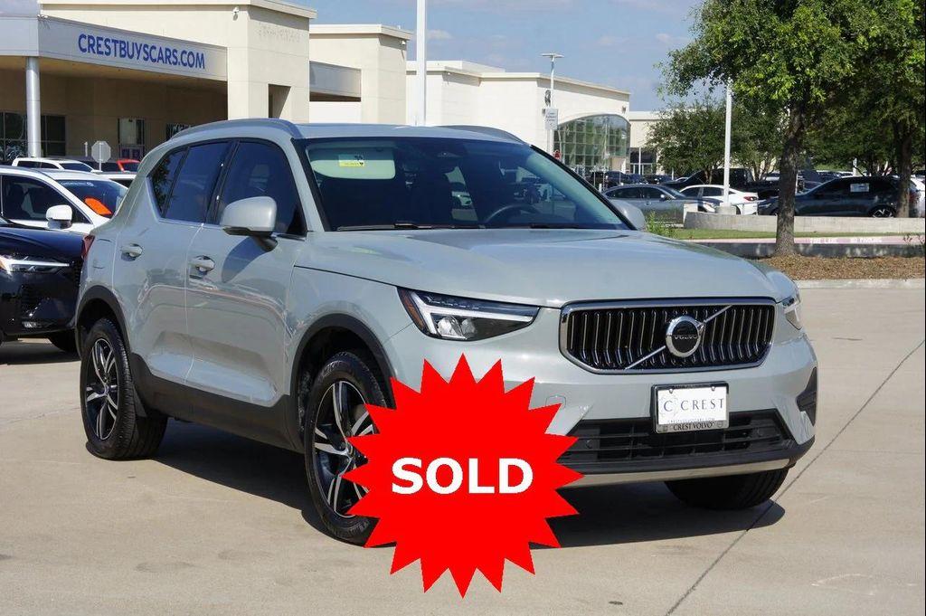 used 2025 Volvo XC40 car, priced at $32,777
