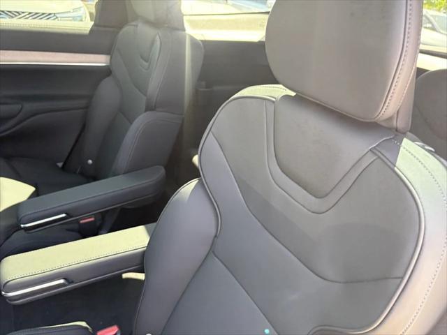 new 2025 Volvo EX90 car, priced at $86,250