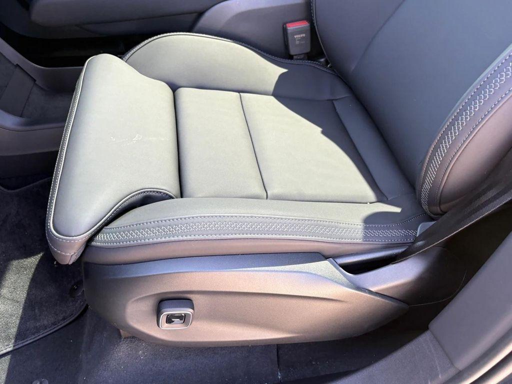 new 2025 Volvo EX90 car, priced at $86,250