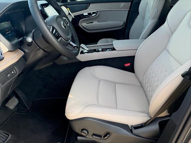 new 2025 Volvo XC90 Plug-In Hybrid car, priced at $78,805