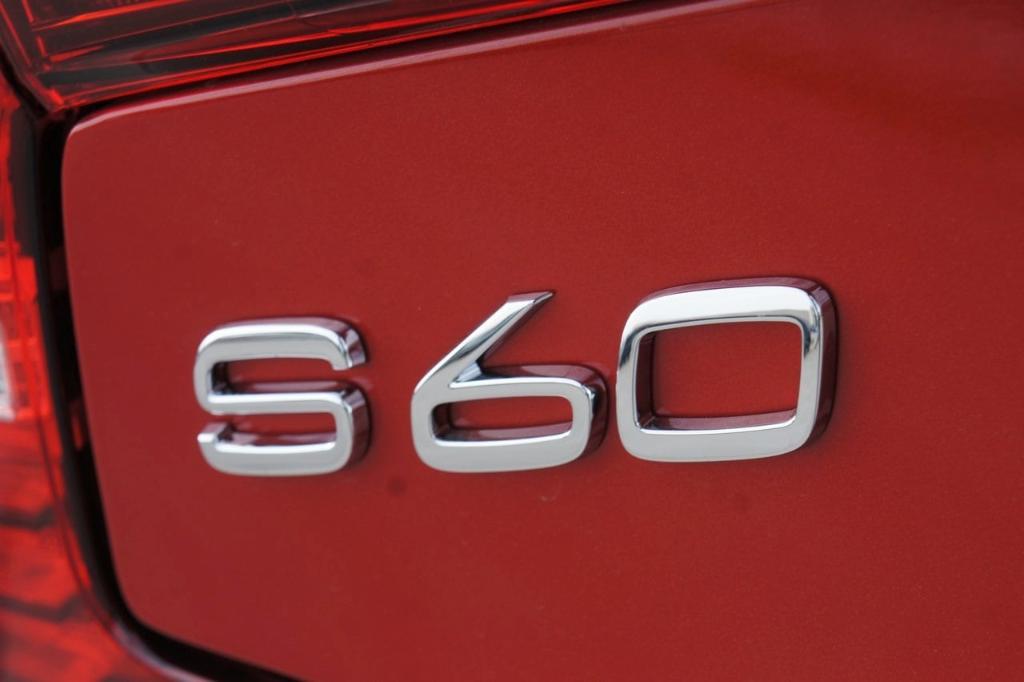 new 2024 Volvo S60 car, priced at $47,825