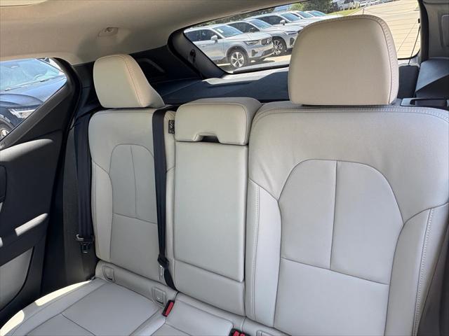 new 2025 Volvo XC40 car, priced at $48,910