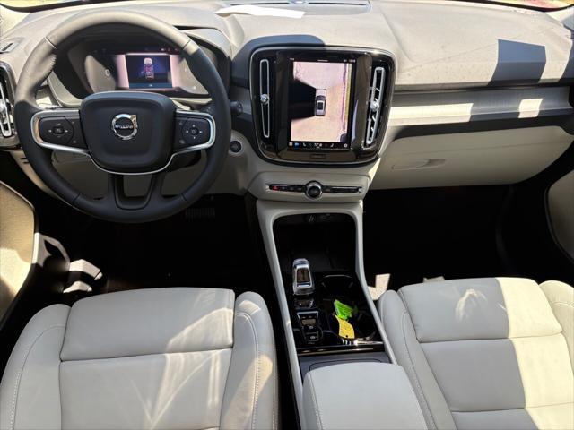 new 2025 Volvo XC40 car, priced at $51,015