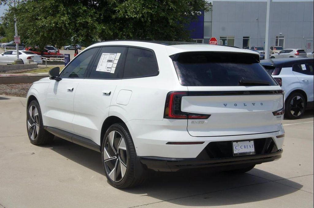 new 2025 Volvo EX90 car, priced at $100,270
