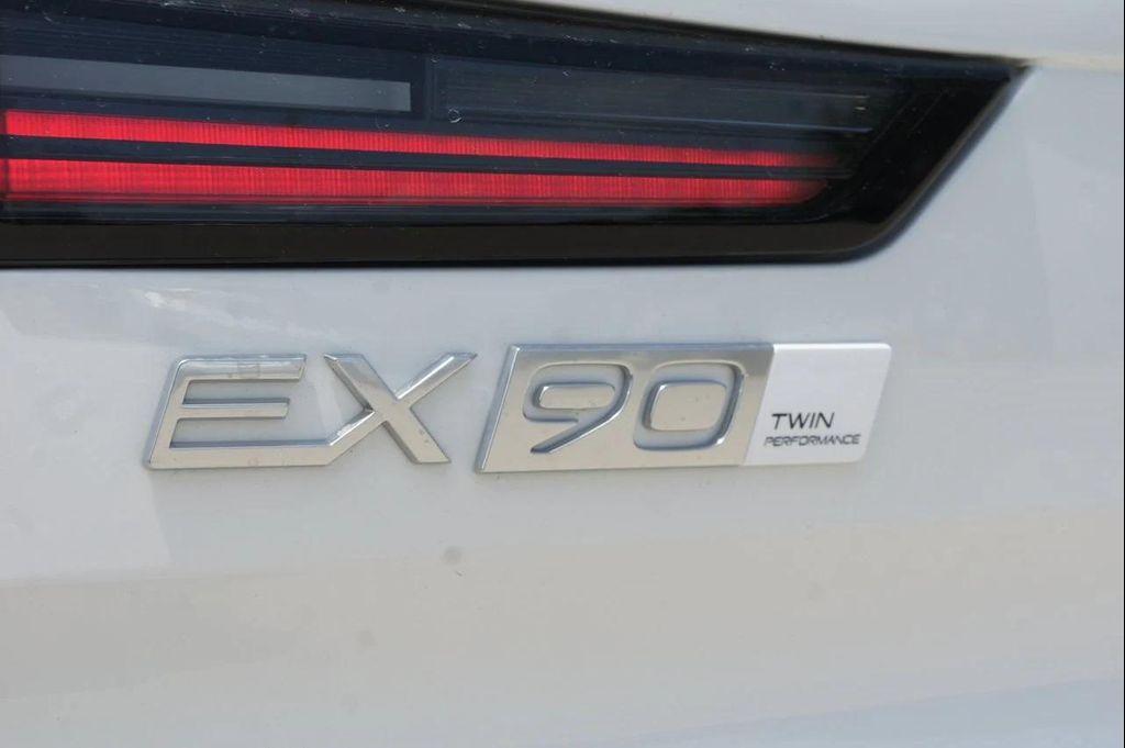 new 2025 Volvo EX90 car, priced at $100,270