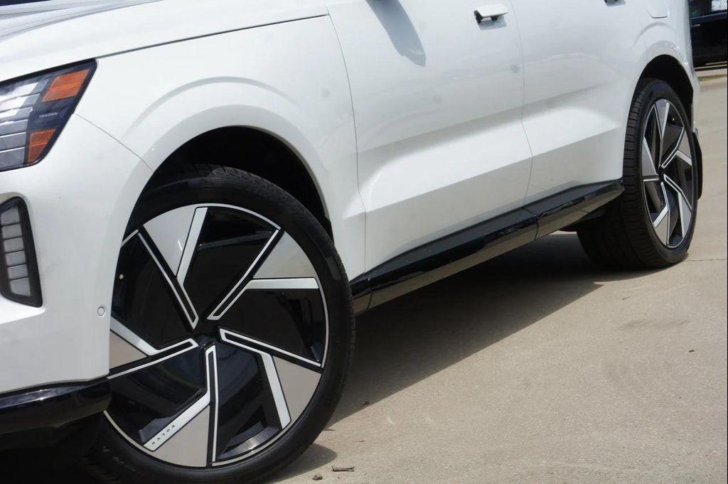 new 2025 Volvo EX90 car, priced at $100,270