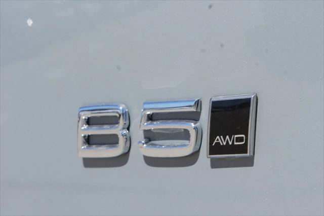 new 2025 Volvo XC40 car, priced at $46,035