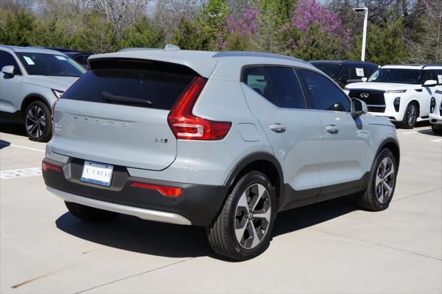 new 2025 Volvo XC40 car, priced at $46,035