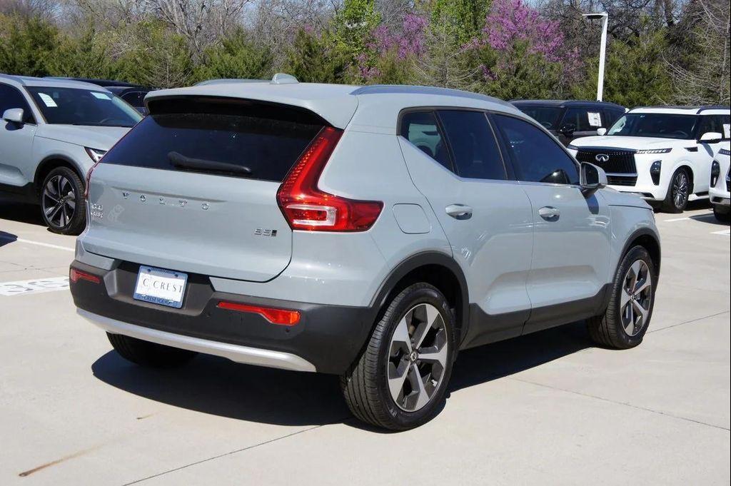new 2025 Volvo XC40 car, priced at $46,035