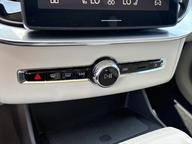 new 2025 Volvo XC90 Plug-In Hybrid car, priced at $82,405