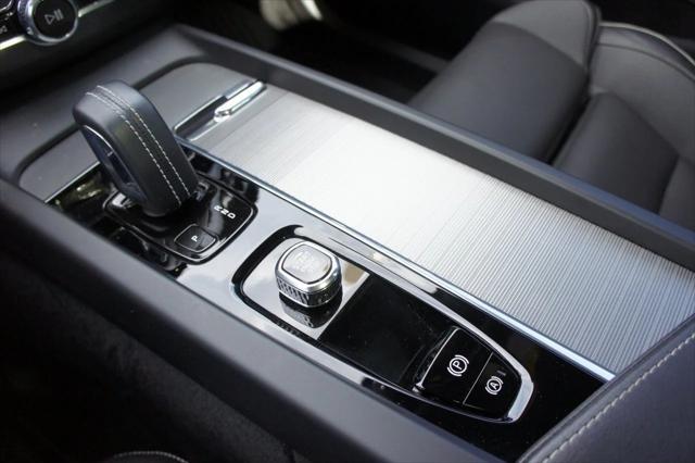 used 2022 Volvo XC60 Recharge Plug-In Hybrid car, priced at $39,588