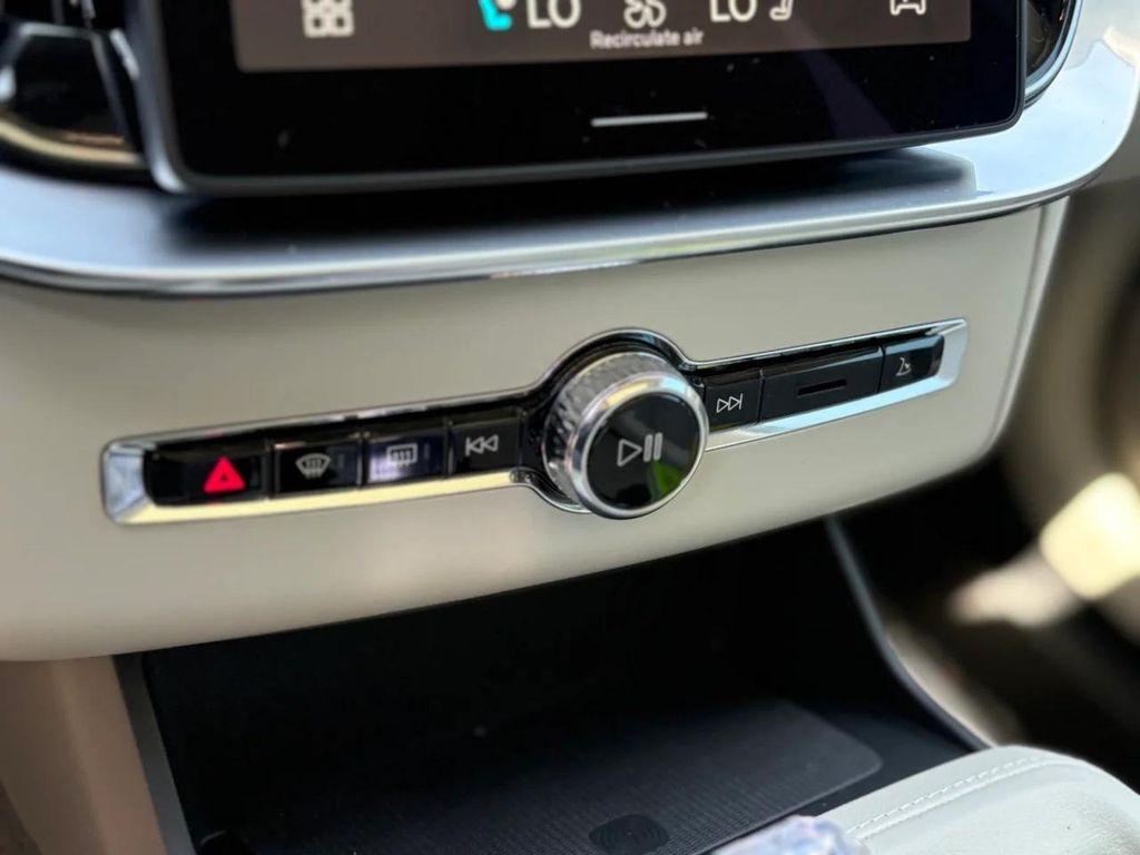 new 2026 Volvo XC90 car, priced at $75,155