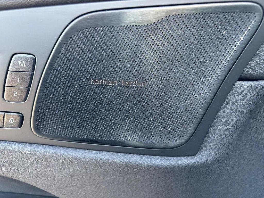 used 2022 Volvo XC60 Recharge Plug-In Hybrid car, priced at $37,501
