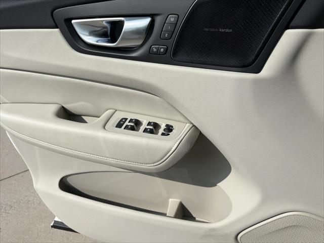 new 2025 Volvo XC60 car, priced at $60,660
