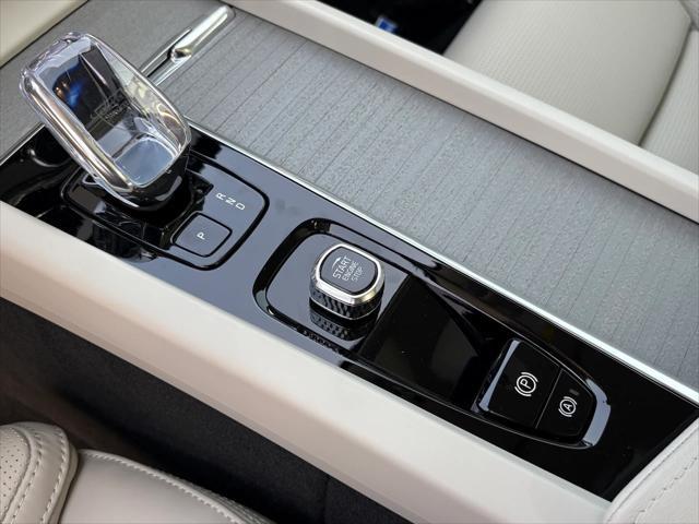 new 2025 Volvo XC60 car, priced at $60,660
