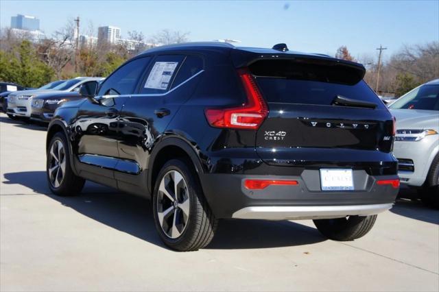 new 2025 Volvo XC40 car, priced at $45,465