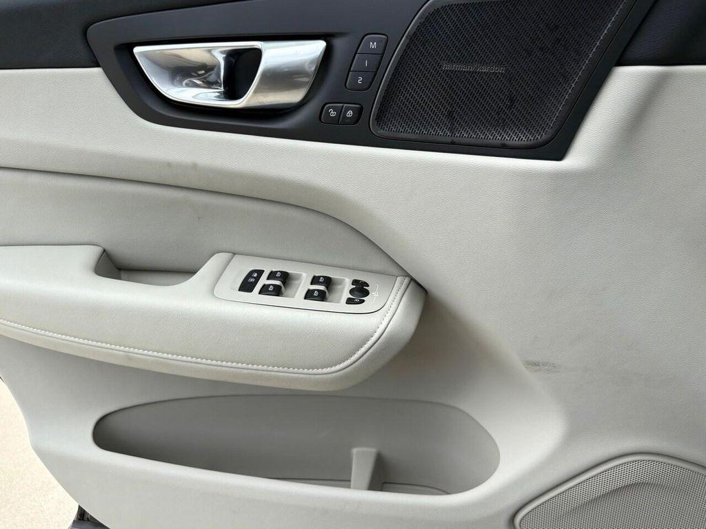 new 2025 Volvo XC60 Plug-In Hybrid car, priced at $67,060