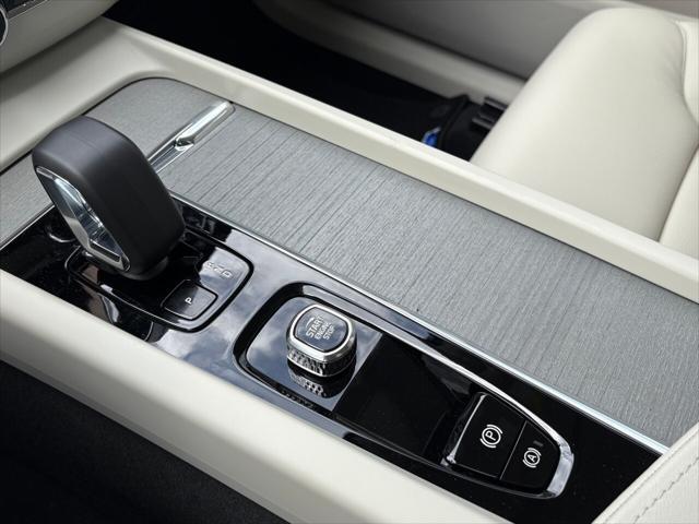 new 2025 Volvo XC60 Plug-In Hybrid car, priced at $67,060