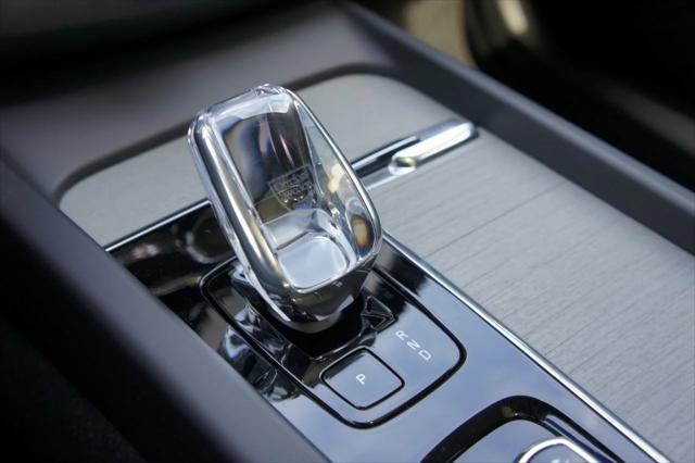 new 2025 Volvo XC60 car, priced at $61,260