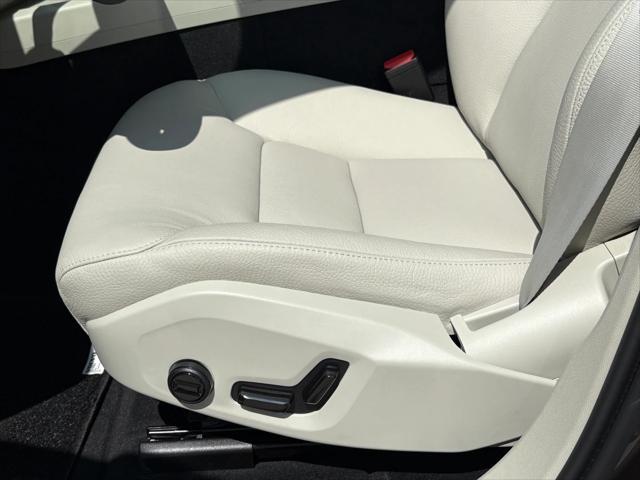 new 2025 Volvo XC60 Plug-In Hybrid car, priced at $67,060