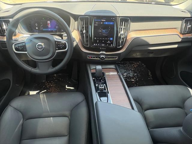 used 2023 Volvo XC60 car, priced at $39,725