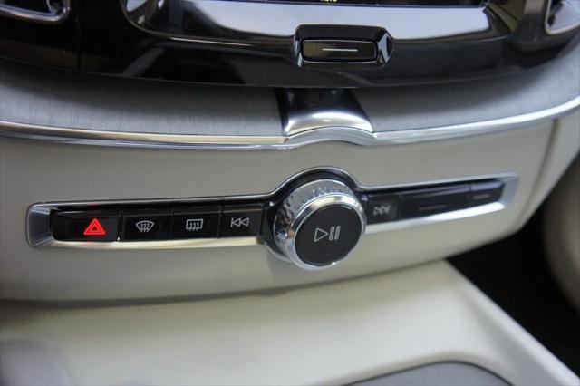new 2025 Volvo XC60 car, priced at $55,360
