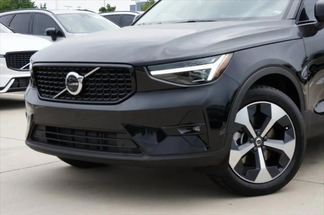 new 2025 Volvo XC40 car, priced at $47,315