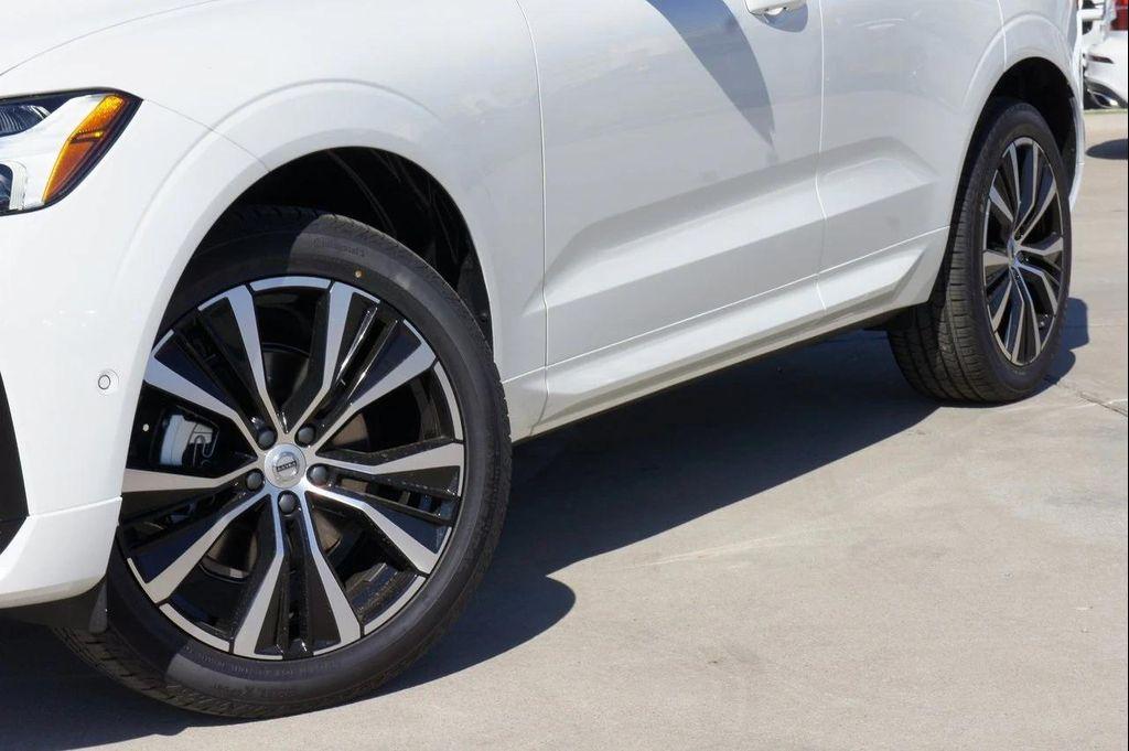 new 2025 Volvo XC60 car, priced at $54,585