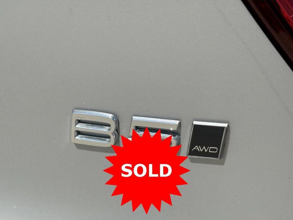 used 2025 Volvo XC40 car, priced at $33,900