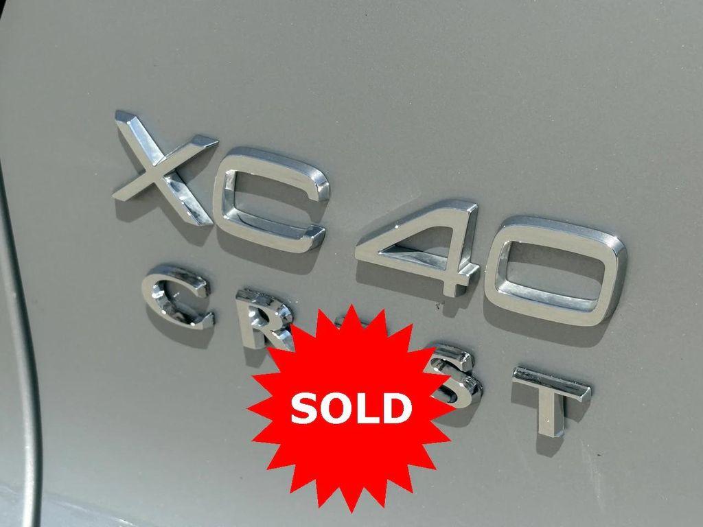used 2025 Volvo XC40 car, priced at $33,900