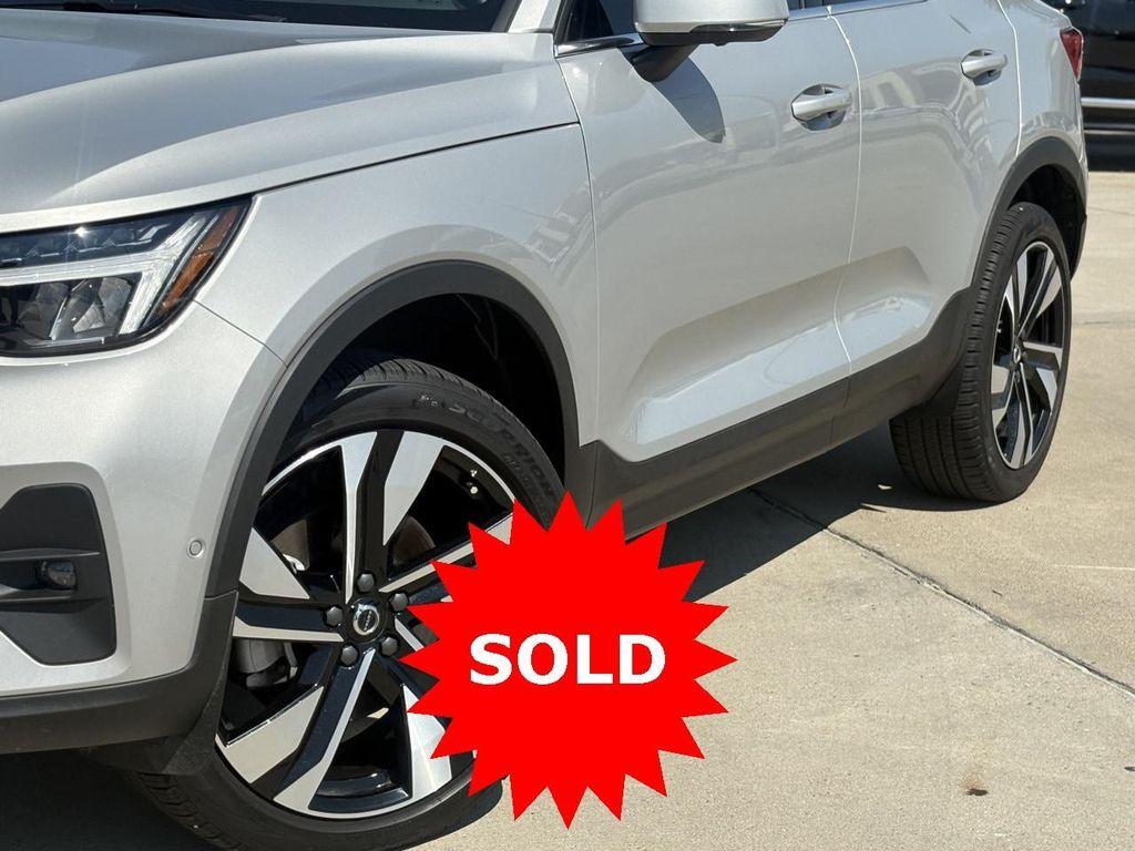 used 2025 Volvo XC40 car, priced at $33,900
