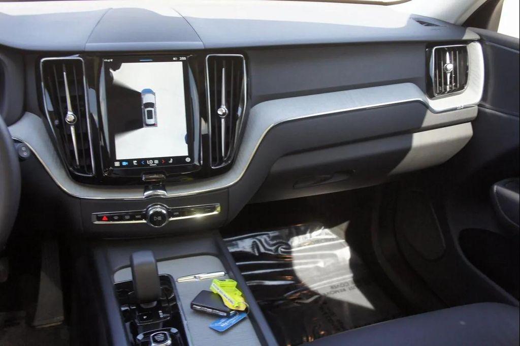 used 2025 Volvo XC60 car, priced at $39,800