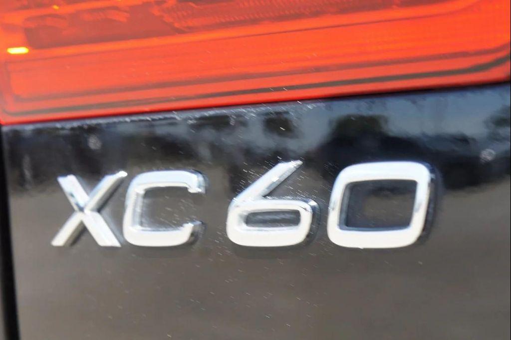 used 2025 Volvo XC60 car, priced at $39,800