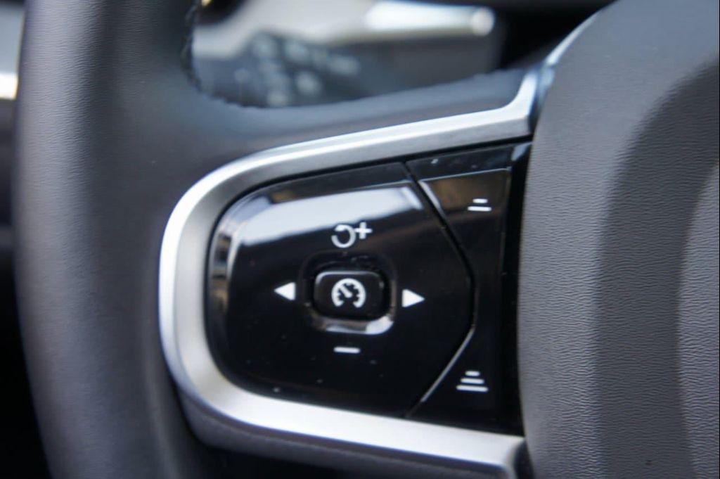 used 2025 Volvo XC60 car, priced at $39,800