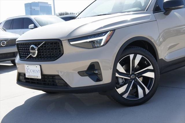 new 2025 Volvo XC40 car, priced at $51,015