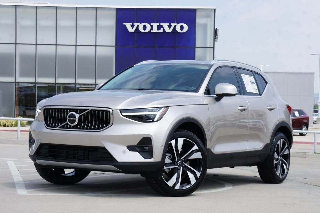 new 2024 Volvo XC40 car, priced at $49,725
