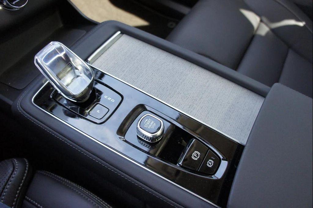 new 2025 Volvo XC90 Plug-In Hybrid car, priced at $82,405