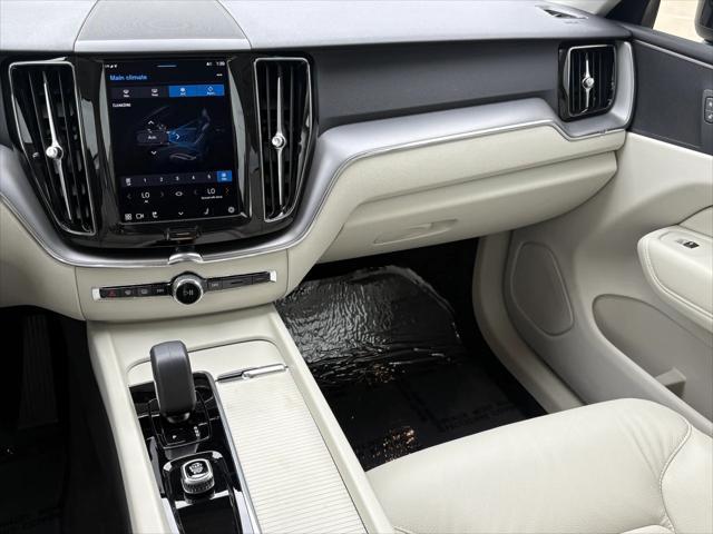 new 2025 Volvo XC60 car, priced at $45,710
