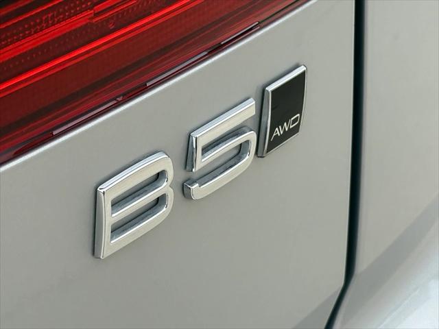 new 2025 Volvo XC60 car, priced at $45,710