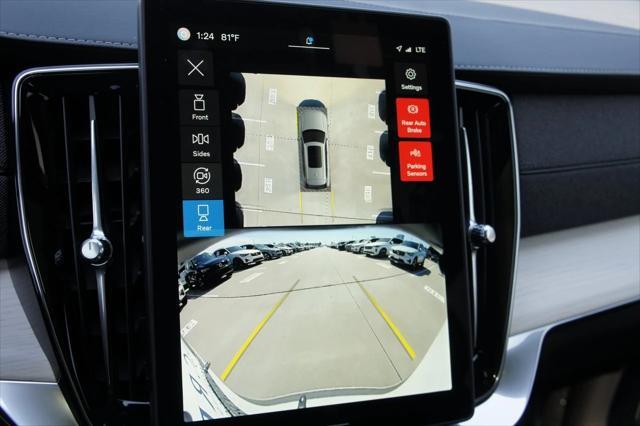 new 2025 Volvo XC90 car, priced at $75,705