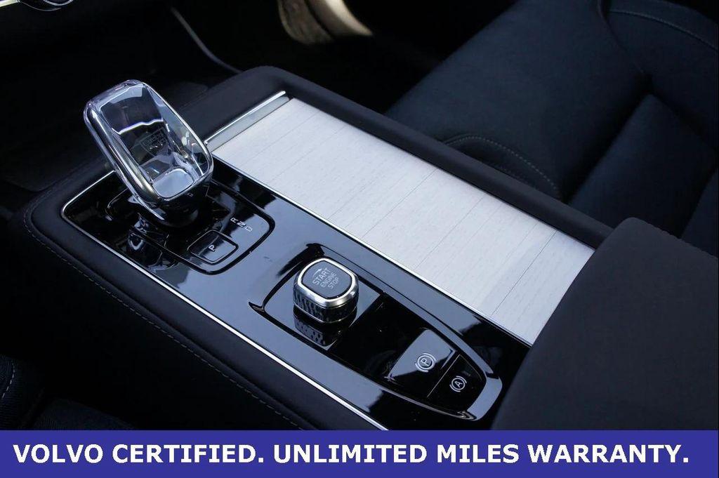 new 2025 Volvo XC90 car, priced at $75,705