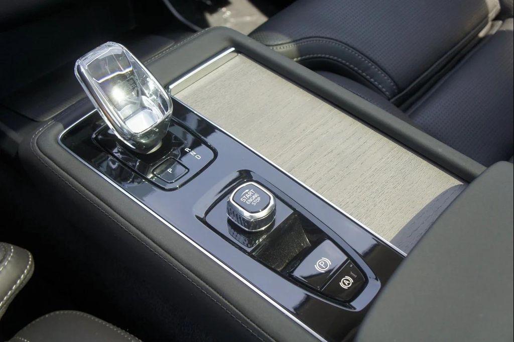 new 2025 Volvo XC90 Plug-In Hybrid car, priced at $82,405