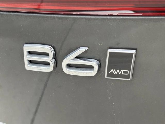 used 2022 Volvo XC60 car, priced at $42,498