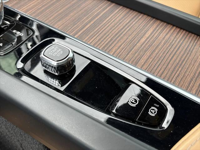 used 2022 Volvo XC60 car, priced at $42,498