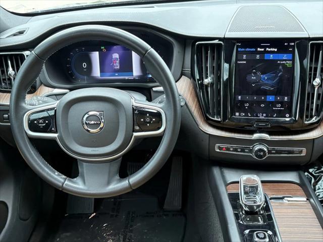 used 2022 Volvo XC60 car, priced at $42,498