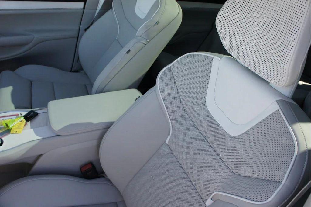 new 2025 Volvo EX90 car, priced at $92,250