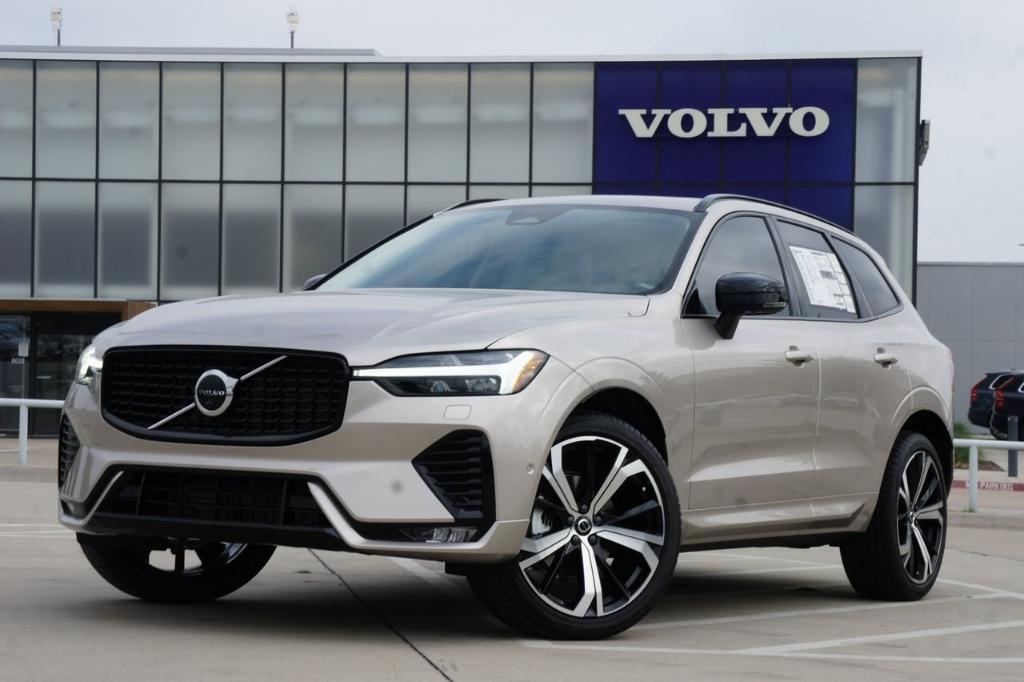 new 2024 Volvo XC60 car, priced at $59,015