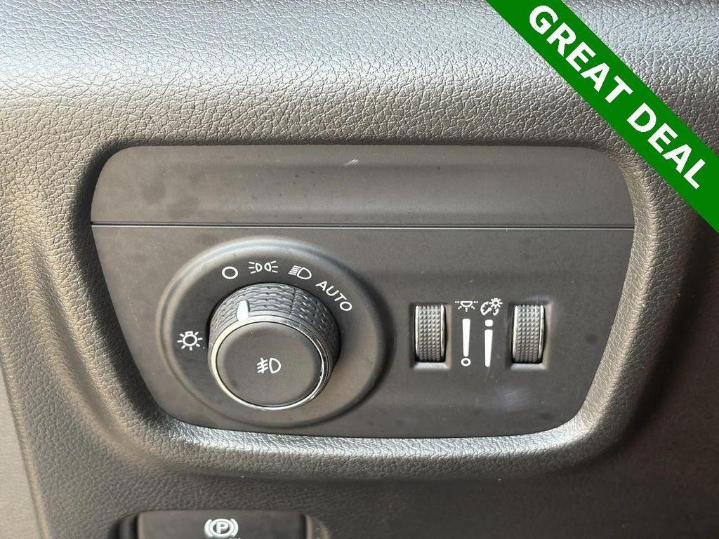 used 2023 Jeep Grand Cherokee L car, priced at $28,500