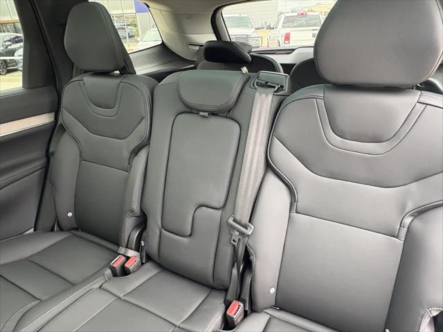new 2025 Volvo EX90 car, priced at $89,285